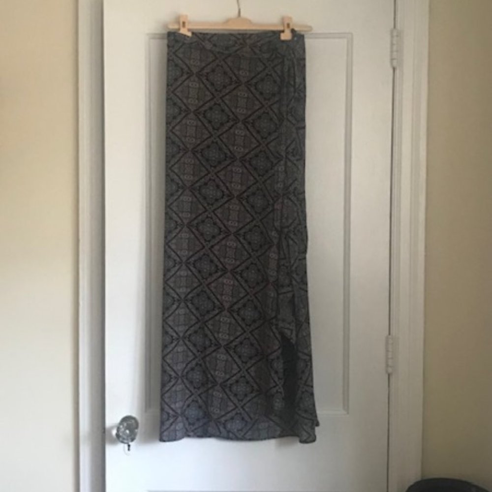 Lush Long Wrap Tie Skirt NWT Size Medium